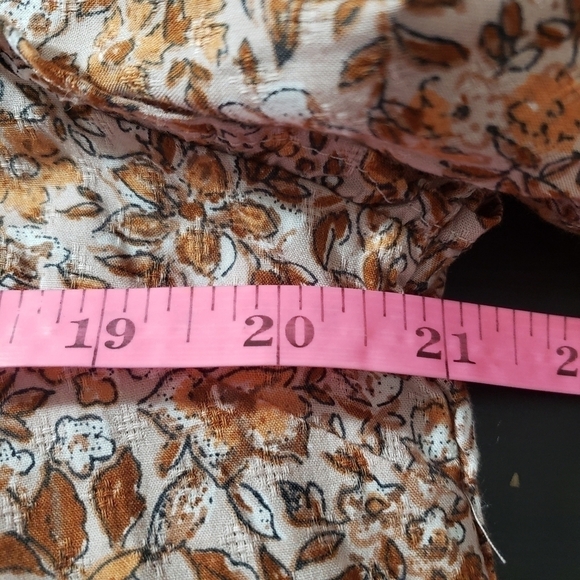 Universal Thread Women's Floral Print Mauve Top - Picture 8 of 9